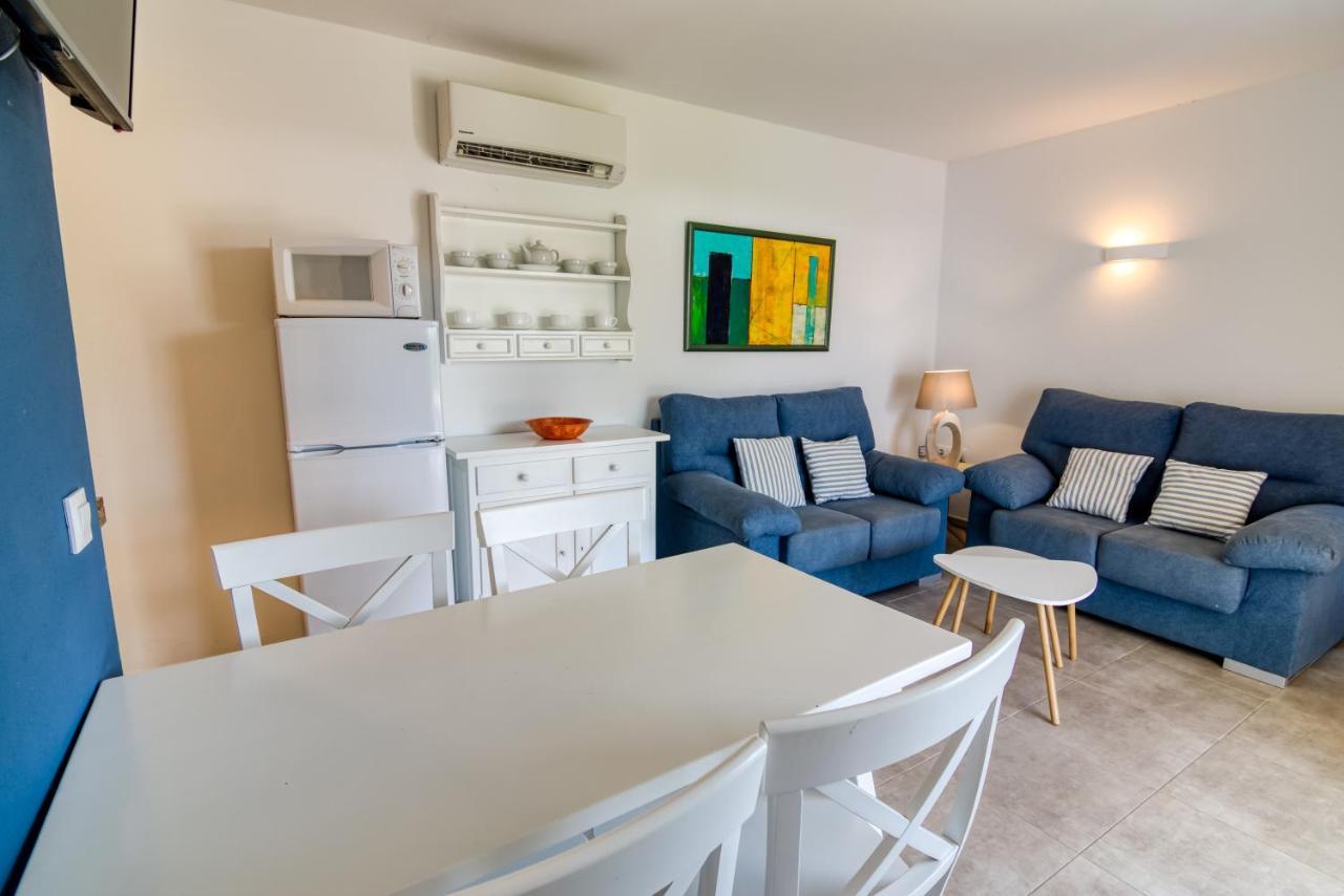 Apartamentos Las Golondrinas Кала-ен-Бош Екстер'єр фото