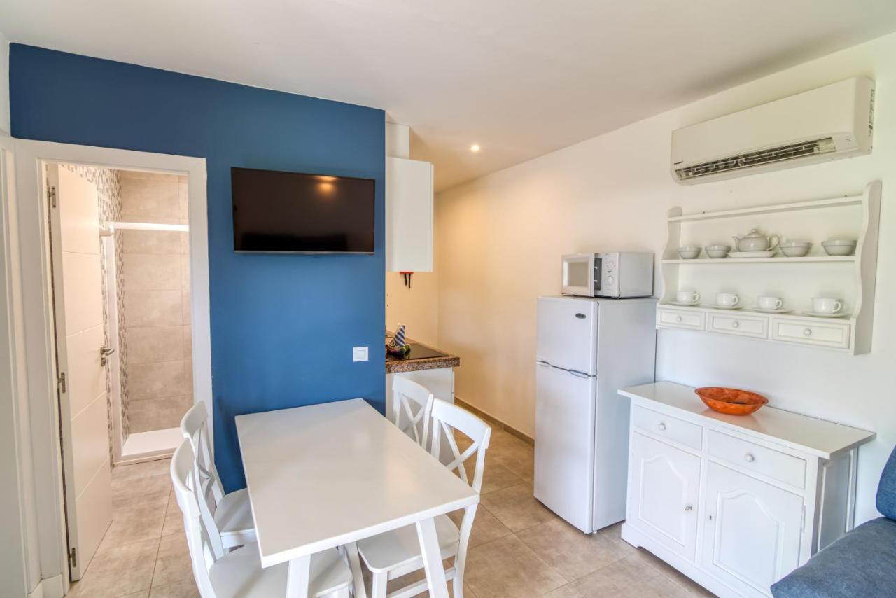 Apartamentos Las Golondrinas Кала-ен-Бош Екстер'єр фото